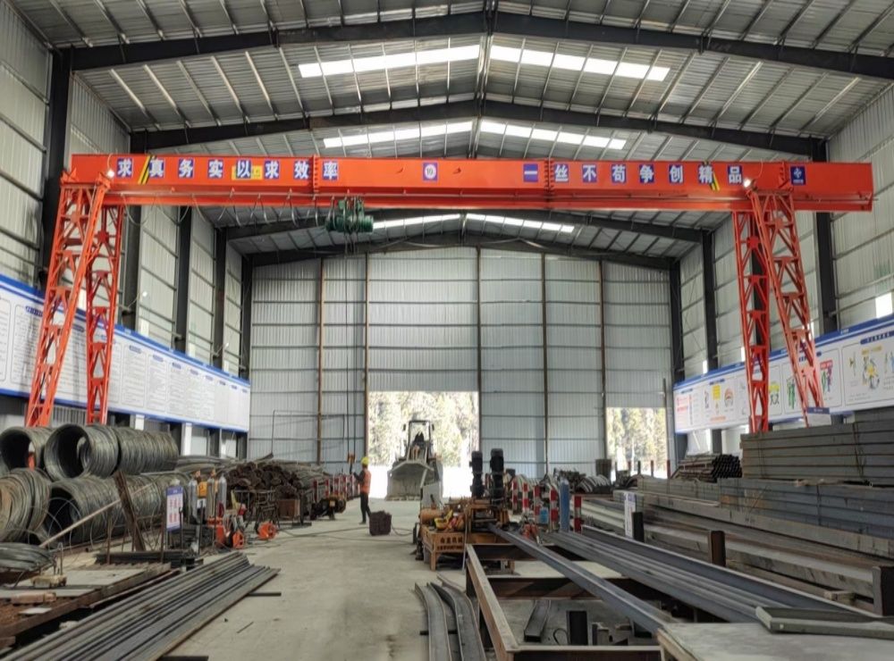 新疆起重機、MH型1~32噸電動單梁門式起重機、龍門吊廠家、價格